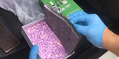 ÇOK SAYIDA SİLAH VE UYUŞTURUCU MADDE ELE GEÇİRİLDİ