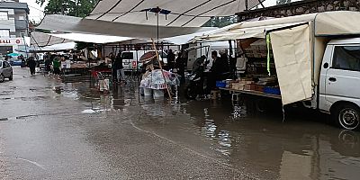 Cumartesi Pazar sular altında