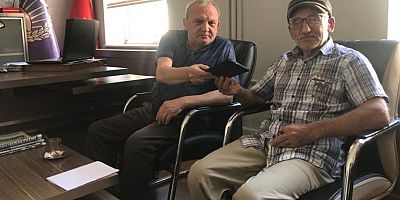 cüzdanı sahibine teslim etti