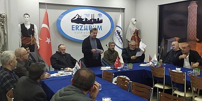 Dadaşların elleri, yaşamını yitiren vatandaşlarımız için semaya kalktı