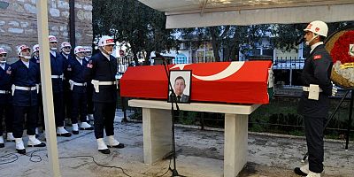 Depremde hayatını kaybeden askerin cenazesi Karacabey'de toprağa verildi