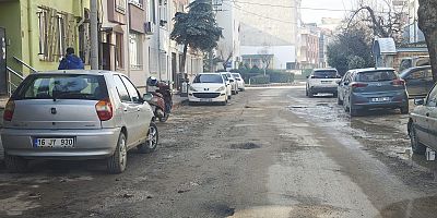 Dertler derya olmuş, İnegöl de bir sandal, devrilip batmışız boğulmuşuz biz