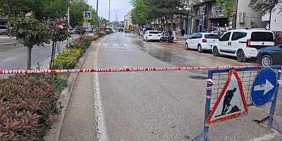 Dikkat! Yol Trafiğe Kapalı