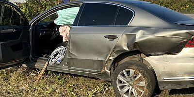 DİREKSİYON HÂKİMİYETİNİ KAYBEDEN SÜRÜCÜ KAZA YAPTI… 2 YARALI