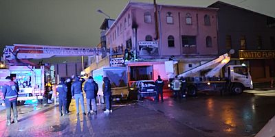 Dönercinin Çatı Katında Yangın