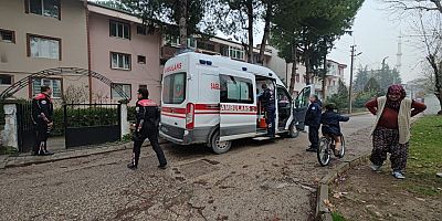 Dumandan etkilenen yaşlı kadının imdadına itfaiye ekipleri yetişti