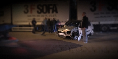 Duran tıra Arkadan çarptı 1 yaralı