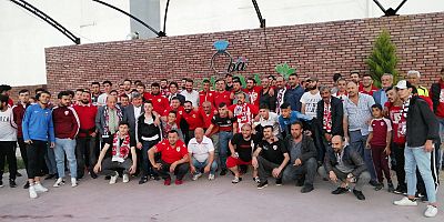 EFSANE MARATON'DAN DOSTLUK öRNEĞi