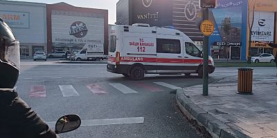 Elektrikli motosiklet sürücüsü kazada yaralandı