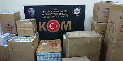 Emniyetten kaçak maske üretim fabrikasına operasyon 