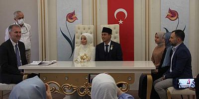 Endonezyalı Asshidiqiy ile İnegöllü genç kız, 