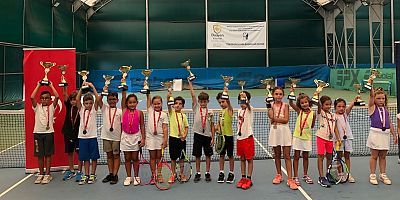 ESA GENÇLİK VE SPOR KULÜBÜNDEN TENİS BRANŞINDA BÜYÜK BAŞARI