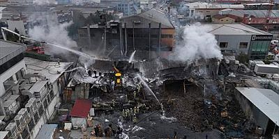 Esenyurt'ta kimyasal madde deposunda yangın çıktı