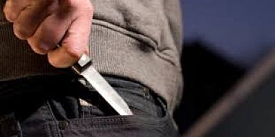 Eşini bıçakla öldürdüğü öne sürülen sanığın yargılanmasına devam edildi