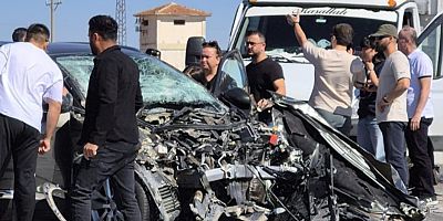 Eskişehir’de Otomobille kamyonet çarpıştı: 1'i ağır 5 yaralı