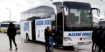 Fenni muayenesi olmayan otobüsün tehlikeli yolculuğuna, polisler müsade etmedi 