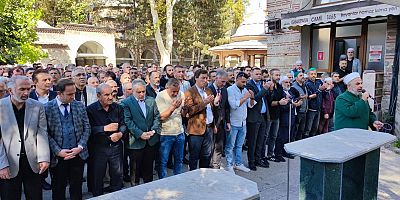 Filistinli şehitler için gıyabi cenaze namazı kılındı