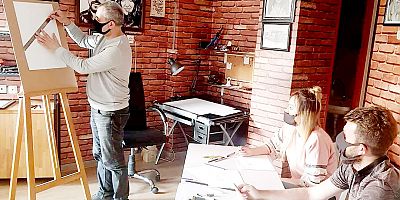 Fotoğrafları sanata dönüştüren İnegöllü ressam Yurt dışından da ilgi görüyor