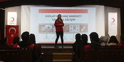 Genç Kızılay gönüllülerine eğitim verildi