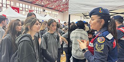 GENÇLERİMİZLE BİR ARADAYIZ: JANDARMA MUDANYA’DA KARİYER GÜNLERİNDEYDİ