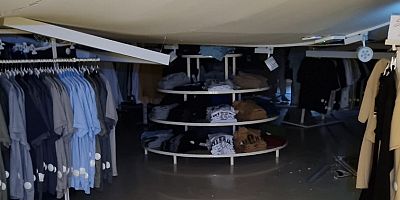 Giyim mağazasının tavanı çöktü