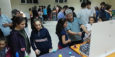 GÖKYÜZÜNÜ GÖZLEMLEDİLER