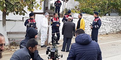 GÜMBÜR GÜMBÜR GELİYOR