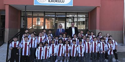 Gündüzlü’de Çocukların Yüzleri İnegölspor Formasıyla Güldü
