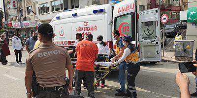Hafif ticari aracın çarptığı motosikletin sürücüsü yaralandı
