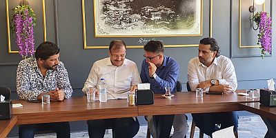 Hakan Çavuşoğlu’ndan iHD’nin çalışmalarına yakın takip