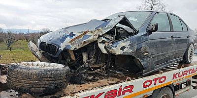 Hamamlı Mahallesi yolunda otomobil ile TIR çarpıştı: 3 yaralı