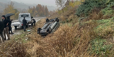 Hamamlı Mevkiinde Araç Takla Attı: Yaralı Yok