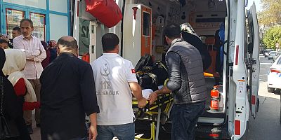 HAMİLE KADIN ARAÇ İLE ÇÖP KONTEYNIRI ARASINDA SIKIŞTI