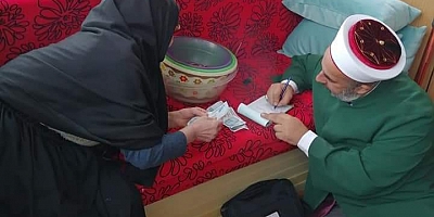 HELAL OLSUN SANA PEMBE TEYZE