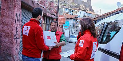 HİLAL-İ AHMER'DEN TÜRK KIZILAY'A  152 YILLIK MERHAMET ÇINARI 