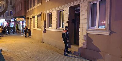 Hırsızlık yapmak için girdiği evde polis tarafından yakalandı