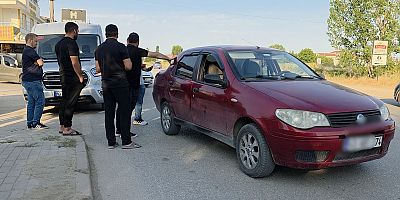İnegöl Akhisar’da Trafik Kazası: 15 Yaşındaki Yolcu Yaralandı