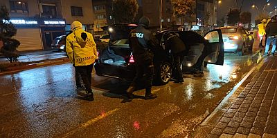 İnegöl'de 10 Ayrı Noktada Geniş Çaplı Polis Uygulaması