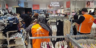 İnegöl’de 1000 Yetim Çocuğa Bayramlık