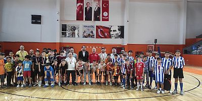 İnegöl’de 15 Temmuz Demokrasi Kupası Futsal Turnuvası Tamamlandı