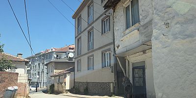 İnegöl’de 2. Kattan Düşen Çocuk Ağır Yaralandı