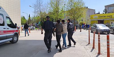 İnegöl'de  4 kaçak göçmen yakalandı