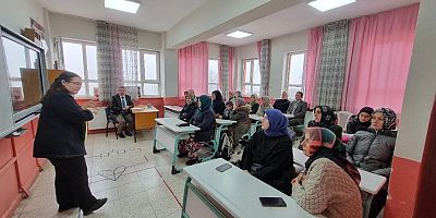 İnegöl'de ‘akran dostluğu ve akran zorbalığı’ eğitimleri devam ediyor