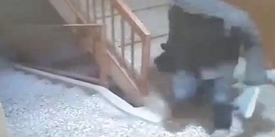 İnegöl’de apartmandan ayakkabı hırsızlığı güvenlik kamerasında