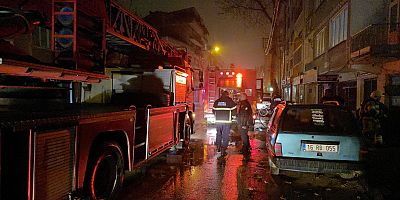 İnegöl’de apartmanın çatı katında baca yangını paniğe neden oldu