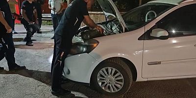 İnegöl’de Araç Motoruna Sıkışan Kedi İtfaiye Sayesinde Kurtarıldı