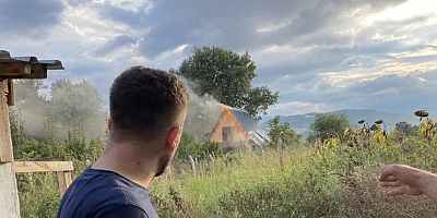 İnegöl'de arazi içindeki ev küle döndü 