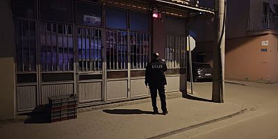 İnegöl’de Bakkalın Camları Kırıldı: Polis Şüphelileri Arıyor