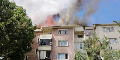 İnegöl'de bir binanın çatı katında çıkan yangın söndürüldü