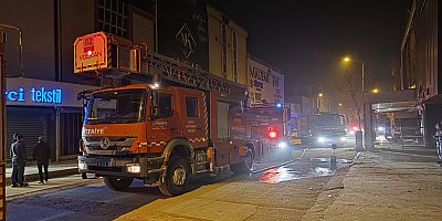 İnegöl’de boyahanede çıkan yangın paniğe neden oldu